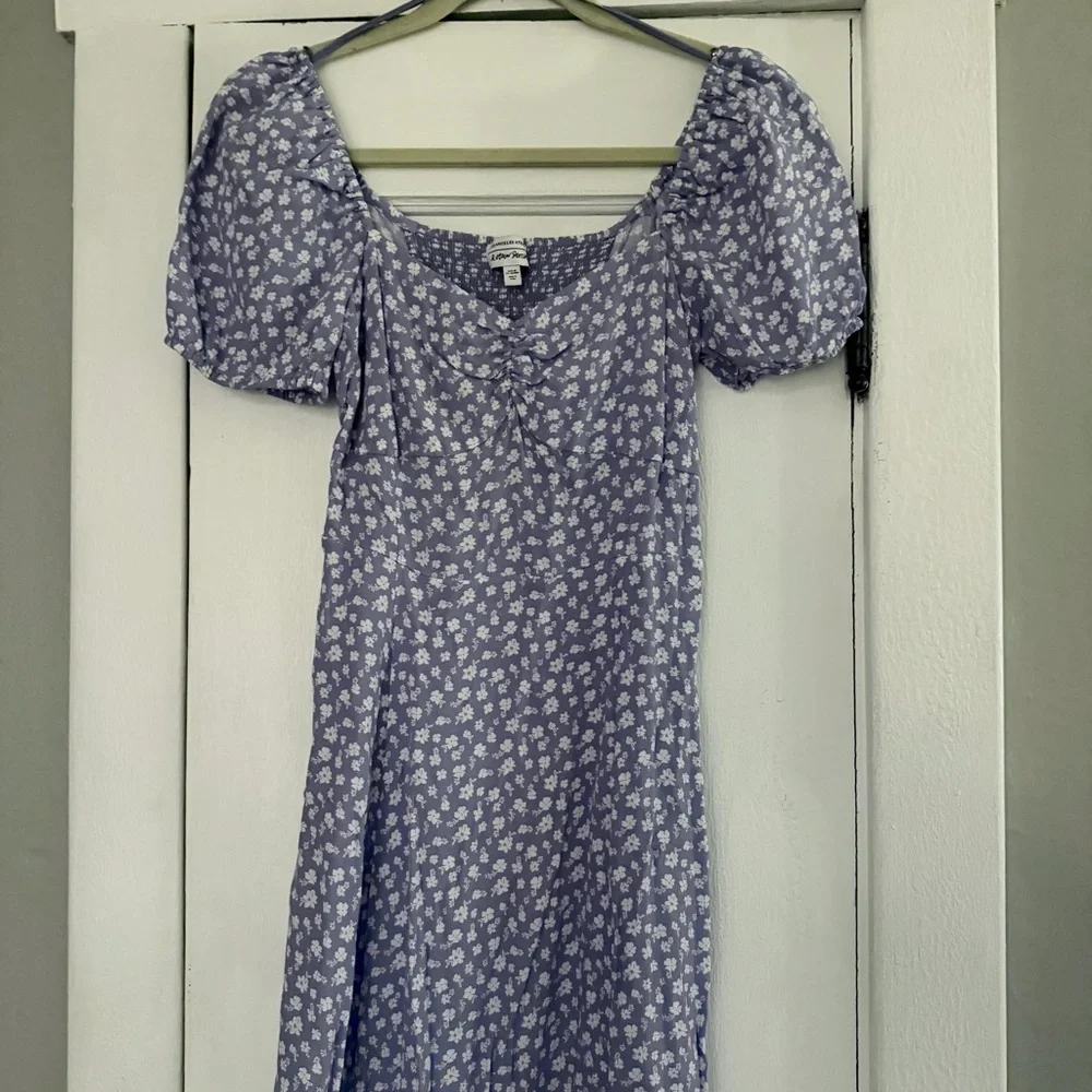 & OTHER STORIES Floral Print Puff Sleeve Midi Dress In Blue W White flowers - Picture 1 of 7